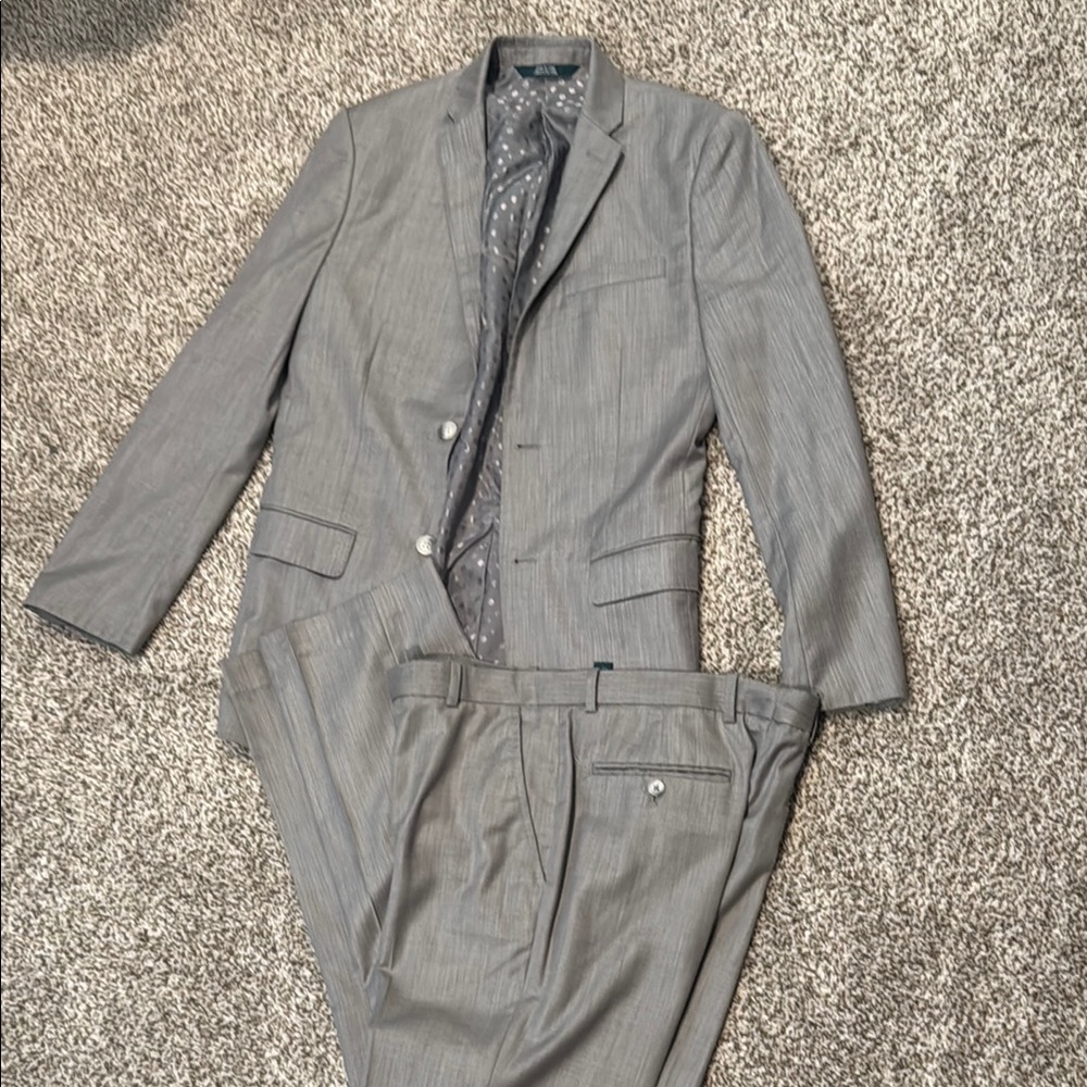 Perry Ellis Classic Gray Suit